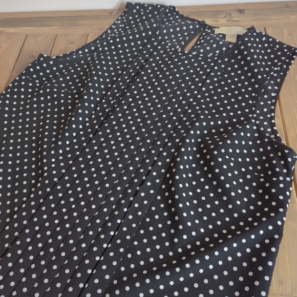 Michael Kors Black White Polka Dot Sleeveless Blouse - Picture 11 of 12